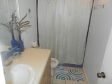 Apt-2 2nd-bathroom-02