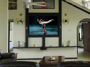 1) Luxury Penthouse Apartment